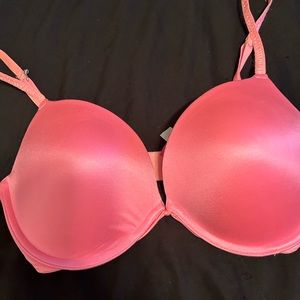 Pink Victoria’s Secret super push-up